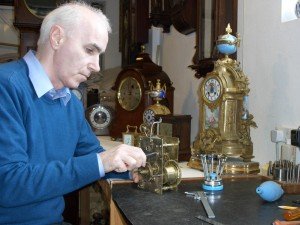 raymond saunders clockmaker